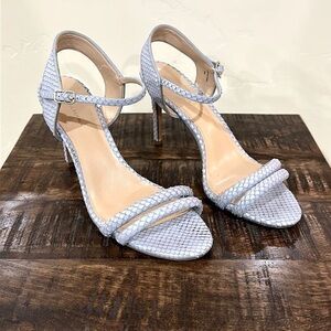 Banana Republic double strap light gray strap top heels sandals ankle strap 8.5